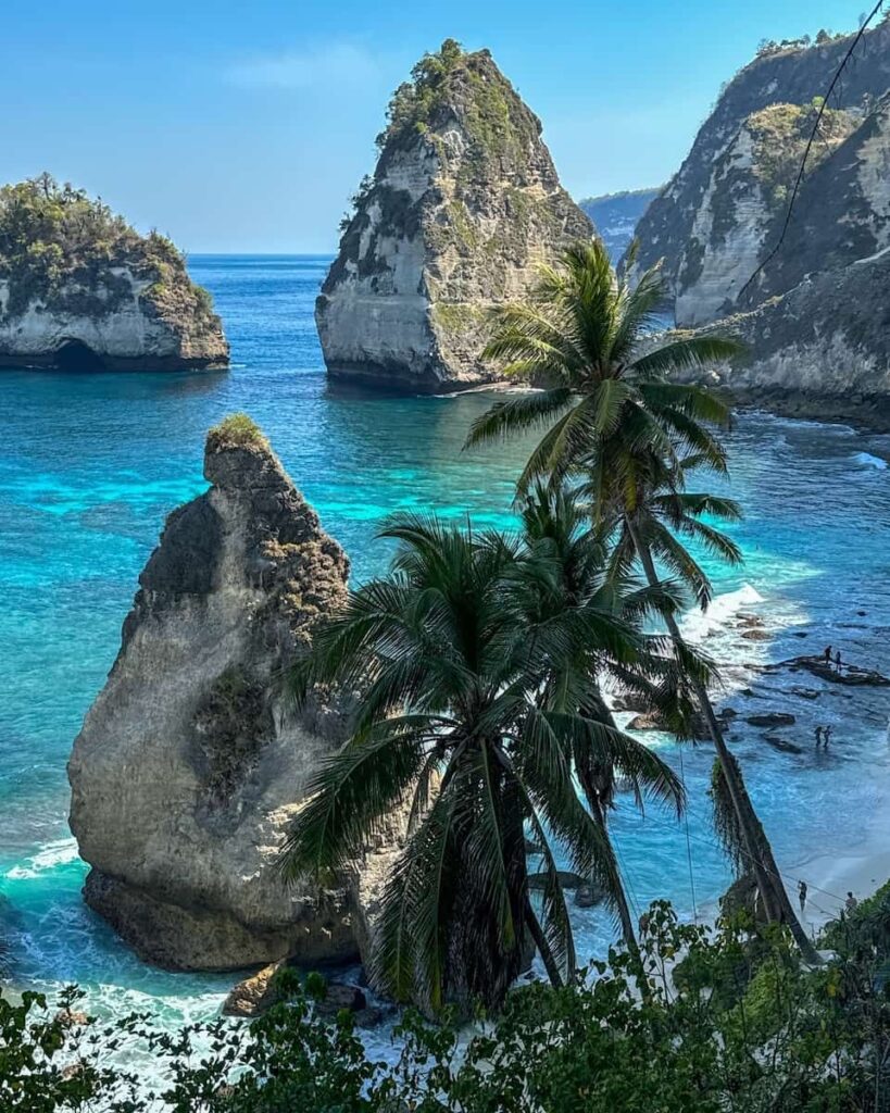 Luxury Bali travel guide 2025 – tropical getaway for first-time travelers, digital itinerary with beaches, resorts, and cultural experiences